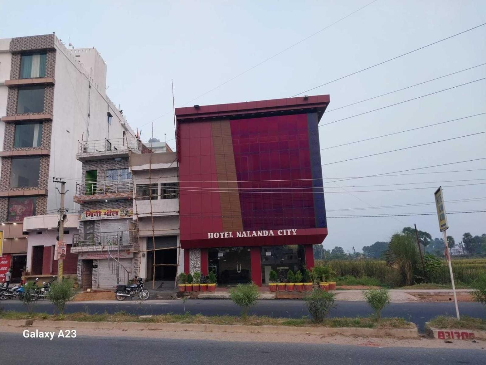 Hotel Nalanda City & Restaurant Dipnagar Екстериор снимка